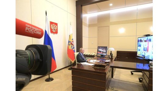 Президент РФ поручил силовикам ускоренно закупить спецтранспорт
