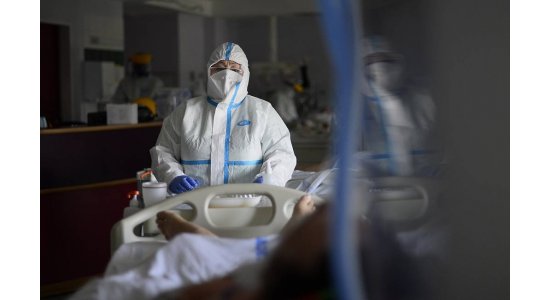 Число зараженных коронавирусом в мире превысило 2,8 млн
