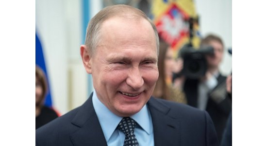 Путин рекомендовал до октября бесплатно распространять выпуск 