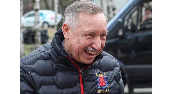 «Много приезжих»: Беглов объяснил, почему петербуржцам не будут выдавать бесплатные маски