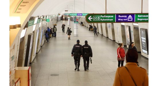 В метро Санкт-Петербурга перестали пускать пассажиров без маски